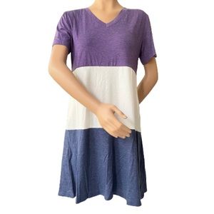 Short sleeve V-neckColor block T-shirt dress Medium